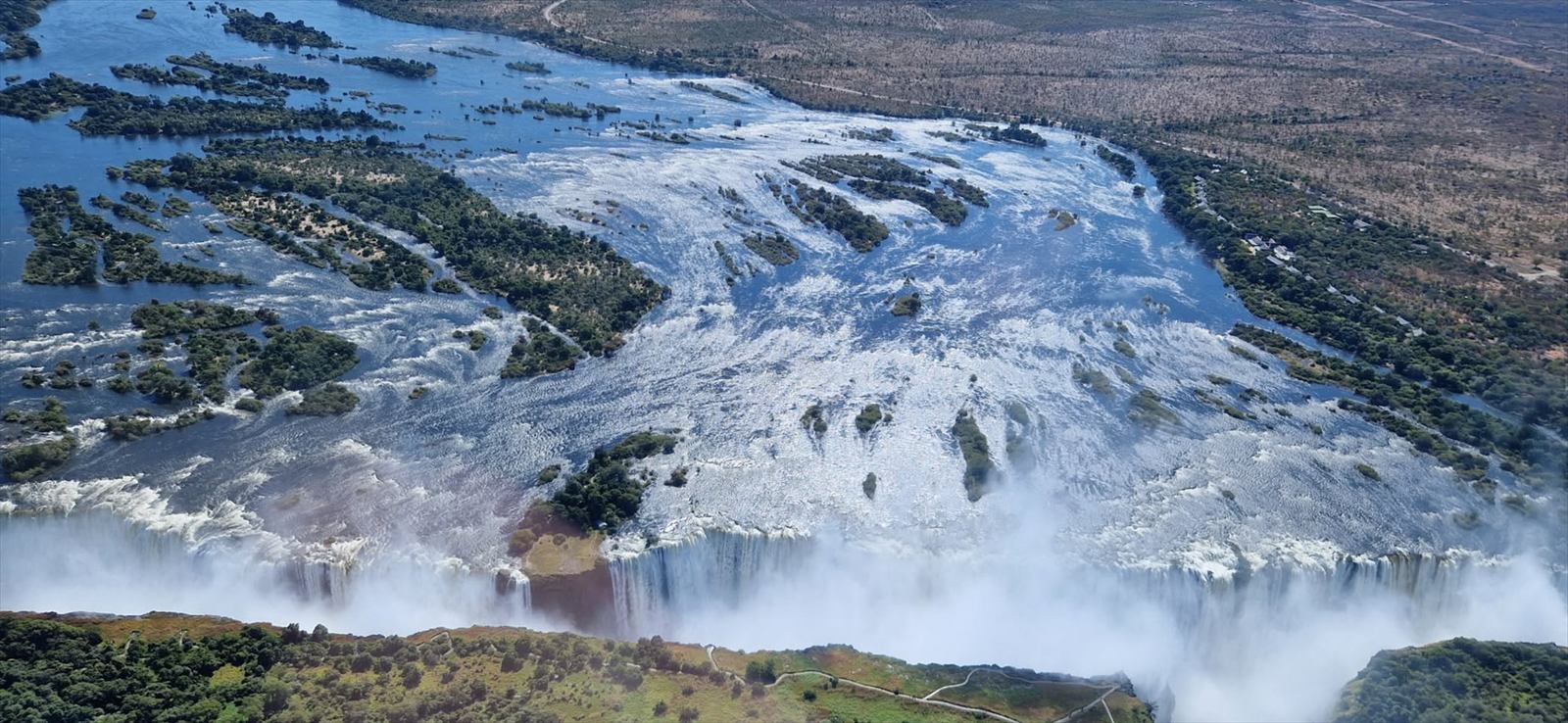 Titulní fotografie ke článku Botswana, JAR, Namibie, Zimbabwe – červen 2025, den 4